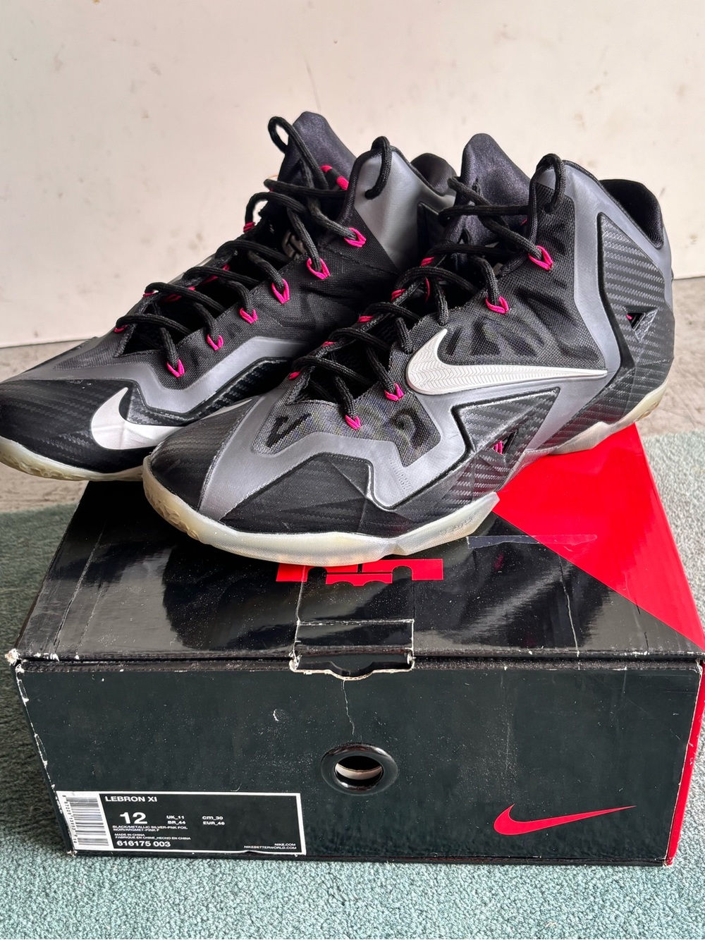 Nike LEBRON XI Miami Nights